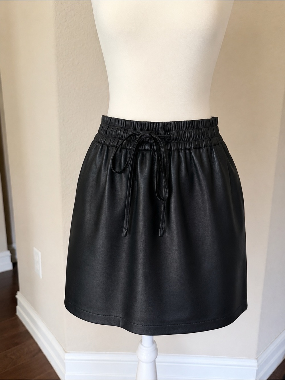 Good American Black Faux Leather Drawstring Mini Skirt